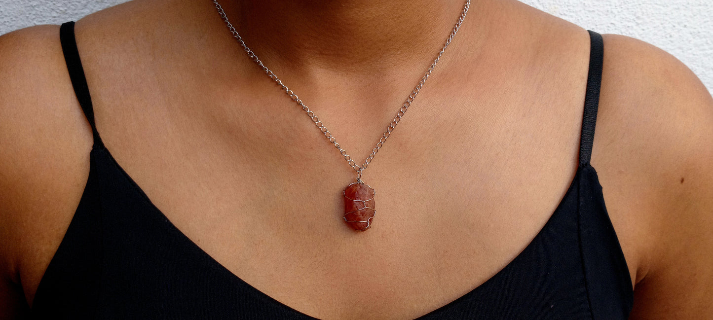 Garnet (Hessonite) Pendant Necklace with Stud Earrings, Stainless Steel